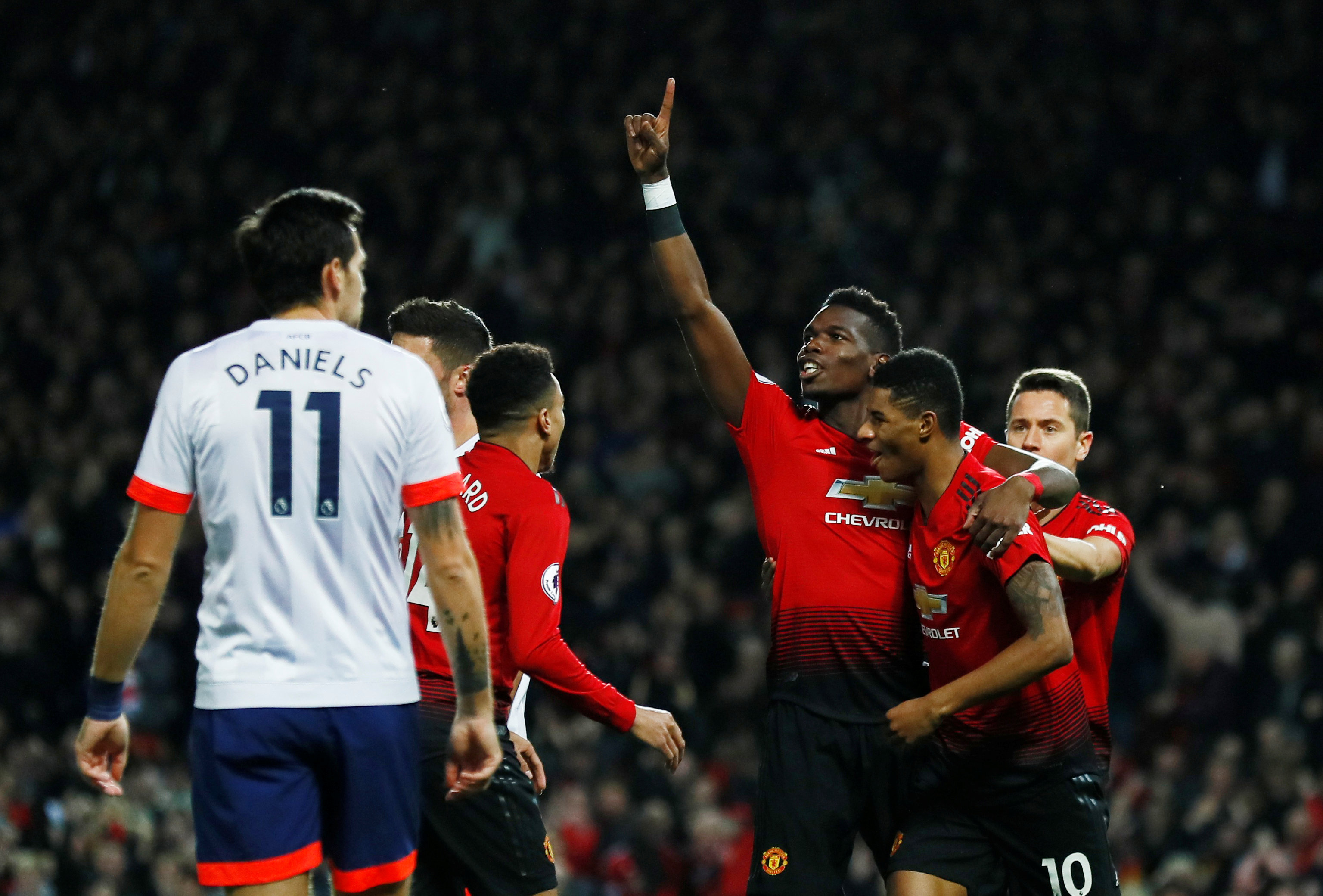 助年輕一代 助年輕一代